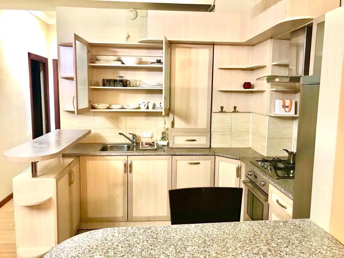 Mount Hood Apartments Ереван Экстерьер фото